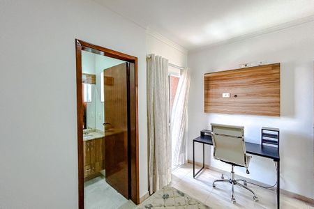 Casa à venda com 180m², 3 quartos e 5 vagasSuíte 3