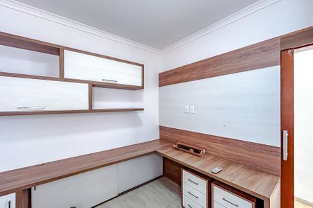 Casa à venda com 180m², 3 quartos e 5 vagasSuíte 2