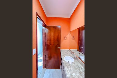 Casa à venda com 180m², 3 quartos e 5 vagasLavabo