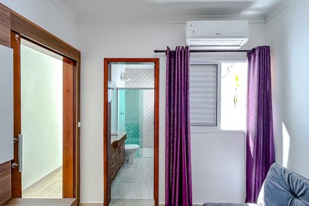 Casa à venda com 180m², 3 quartos e 5 vagasSuíte 2