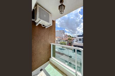 Casa à venda com 180m², 3 quartos e 5 vagasVaranda da Suíte 1