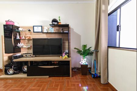 Casa à venda com 3 quartos, 135m² em Jardim Las Vegas, Santo André