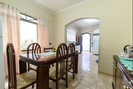 Casa à venda com 3 quartos, 135m² em Jardim Las Vegas, Santo André