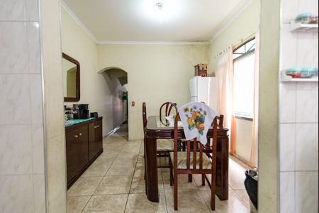 Casa à venda com 3 quartos, 135m² em Jardim Las Vegas, Santo André