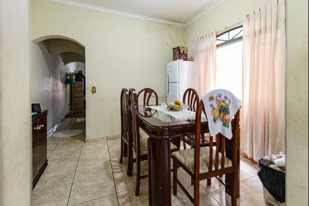 Casa à venda com 3 quartos, 135m² em Jardim Las Vegas, Santo André