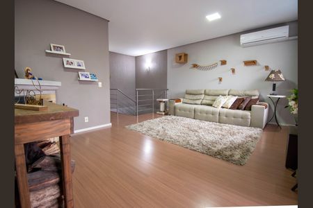 Sala de TV de casa à venda com 3 quartos, 216m² em Estância Velha, Canoas