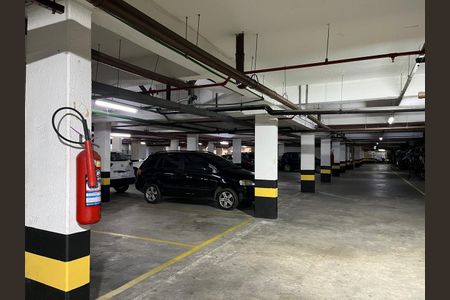 Apartamento à venda com 119m², 3 quartos e 1 vaga Apartamento à venda com 119m², 3 quartos e 1 vagaÁrea comum - Garagem