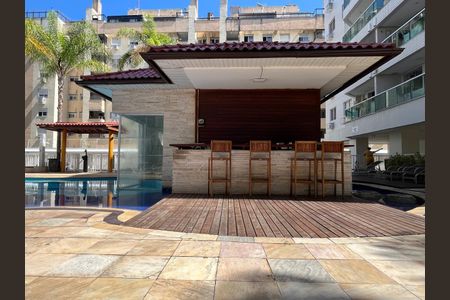 Apartamento à venda com 119m², 3 quartos e 1 vaga Apartamento à venda com 119m², 3 quartos e 1 vagaÁrea comum - Piscina
