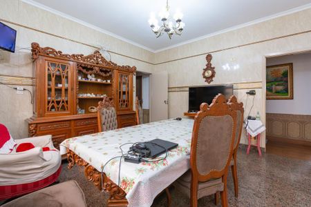 Casa à venda com 4 quartos, 320m² em Cursino, São Paulo