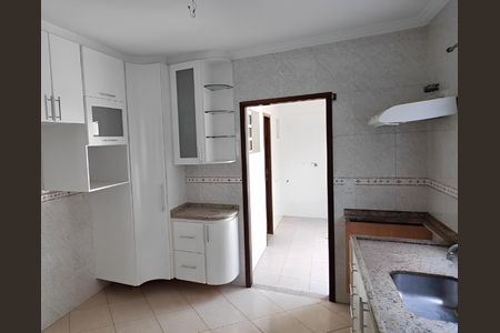 Casa à venda com 3 quartos, 200m² em Vila Nair, São Paulo