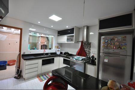 Casa à venda com 85m², 3 quartos e 2 vagasCozinha