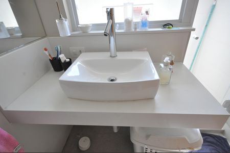 Casa à venda com 85m², 3 quartos e 2 vagasBanheiro do Quarto Suíte