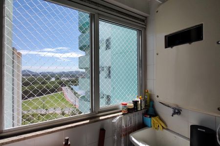 Apartamento à venda com 77m², 2 quartos e 1 vagaÁrea de Serviço