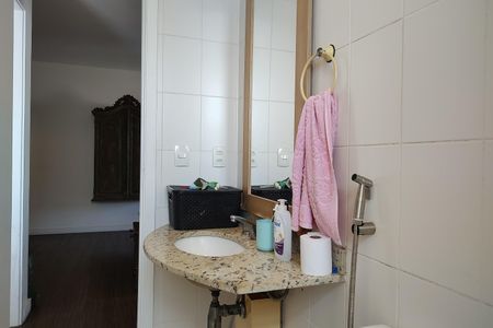 Apartamento à venda com 77m², 2 quartos e 1 vagaBanheiro da Suíte 2