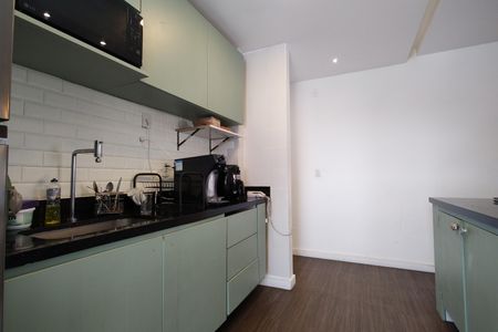 Apartamento à venda com 77m², 2 quartos e 1 vagaCozinha 