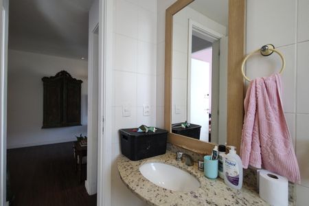 Apartamento à venda com 77m², 2 quartos e 1 vagaBanheiro da Suíte 2