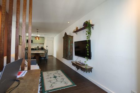 Apartamento à venda com 77m², 2 quartos e 1 vagaSala