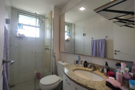 Apartamento à venda com 77m², 2 quartos e 1 vagaBanheiro da Suíte 2