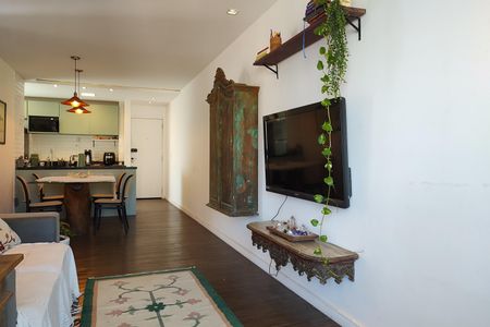 Apartamento à venda com 77m², 2 quartos e 1 vagaSala