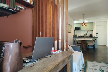 Apartamento à venda com 77m², 2 quartos e 1 vagaSala