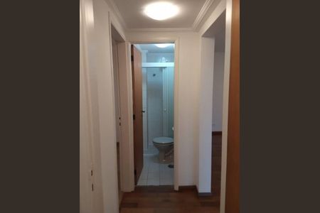 Banheiro de apartamento à venda com 2 quartos, 74m² em Caxingui, São Paulo