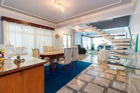 Casa à venda com 3 quartos, 357m² em Vila Monumento, São Paulo