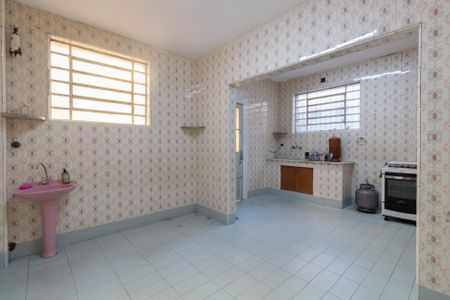 Casa à venda com 3 quartos, 260m² em Vila Monumento, São Paulo