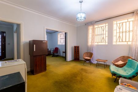 Casa à venda com 3 quartos, 260m² em Vila Monumento, São Paulo