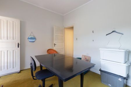 Casa à venda com 3 quartos, 260m² em Vila Monumento, São Paulo