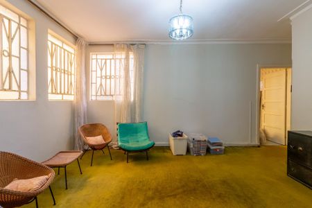 Casa à venda com 3 quartos, 260m² em Vila Monumento, São Paulo