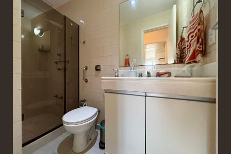 Apartamento à venda com 102m², 3 quartos e 1 vagaBanheiro social