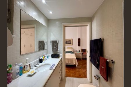 Apartamento à venda com 102m², 3 quartos e 1 vagaSuíte - banheiro