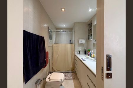 Apartamento à venda com 102m², 3 quartos e 1 vagaSuíte - banheiro