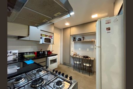 Apartamento à venda com 102m², 3 quartos e 1 vagaCozinha