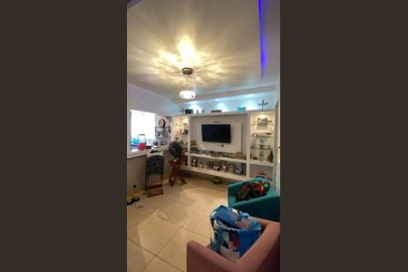 Sala de casa para alugar com 4 quartos, 150m² em Cidade Miguel Badra, Suzano