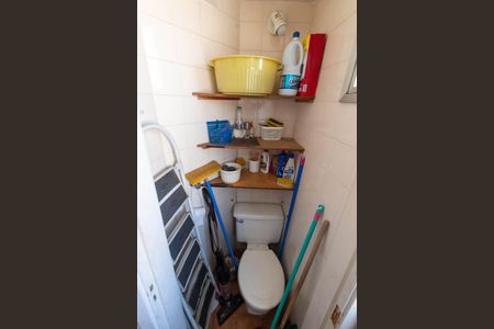 Apartamento à venda com 64m², 1 quarto e 1 vaga Apartamento à venda com 64m², 1 quarto e 1 vagaBANHEIRO DA ÁREA DE SERVIÇO