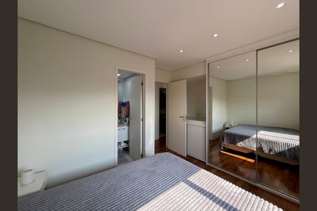 Apartamento à venda com 103m², 2 quartos e 2 vagas Apartamento à venda com 103m², 2 quartos e 2 vagasSuíte