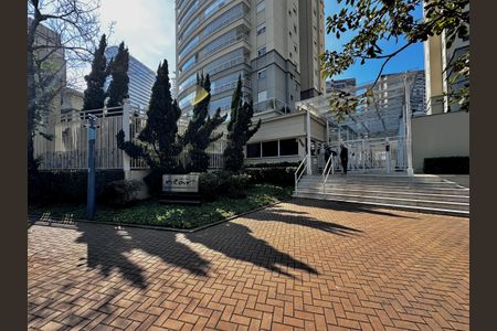 Apartamento à venda com 103m², 2 quartos e 2 vagas Apartamento à venda com 103m², 2 quartos e 2 vagasFachada