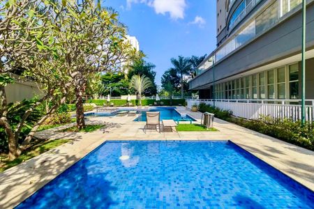 Apartamento à venda com 103m², 2 quartos e 2 vagas Apartamento à venda com 103m², 2 quartos e 2 vagasPiscina