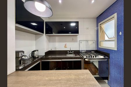 Apartamento à venda com 103m², 2 quartos e 2 vagas Apartamento à venda com 103m², 2 quartos e 2 vagasCozinha
