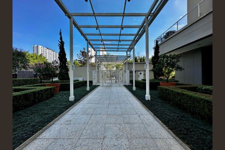 Apartamento à venda com 103m², 2 quartos e 2 vagas Apartamento à venda com 103m², 2 quartos e 2 vagasEntrada