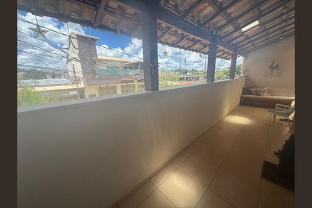 Casa à venda com 170m², 3 quartos e 2 vagasFoto 04