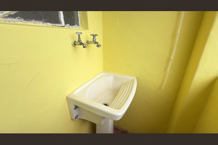 Casa para alugar com 50m², 1 quarto e sem vaga