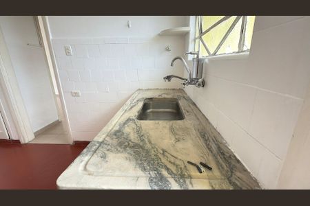 Casa para alugar com 50m², 1 quarto e sem vaga