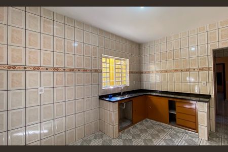 Casa para alugar com 60m², 1 quarto e sem vaga Casa para alugar com 60m², 1 quarto e sem vagaCozinha