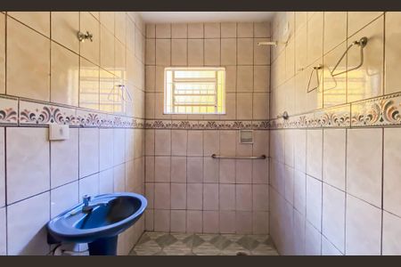 Casa para alugar com 60m², 1 quarto e sem vaga Casa para alugar com 60m², 1 quarto e sem vagaBanheiro