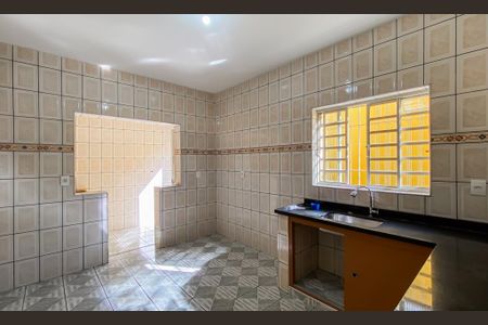 Casa para alugar com 60m², 1 quarto e sem vaga Casa para alugar com 60m², 1 quarto e sem vagaCozinha
