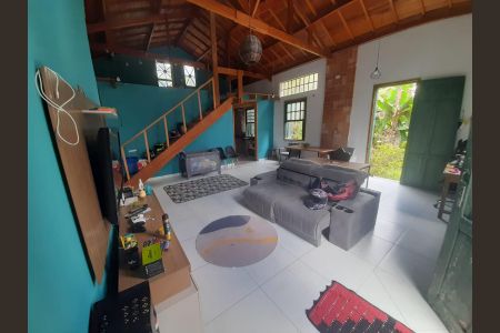 Sala de casa para alugar com 3 quartos, 120m² em Parque Cerejeiras, Suzano