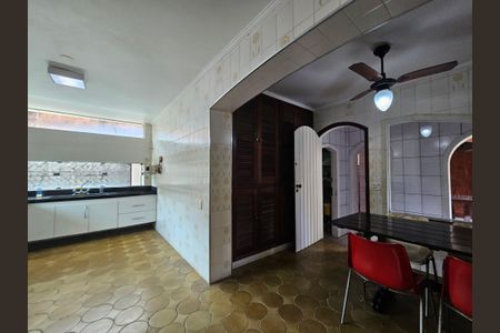 Casa para alugar com 483m², 7 quartos e 3 vagas