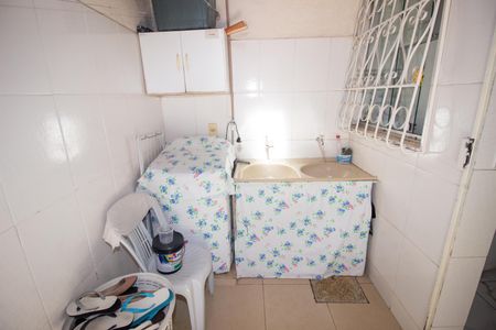 Casa de condomínio à venda com 73m², 2 quartos e 1 vagaCozinha e Área de Serviço
